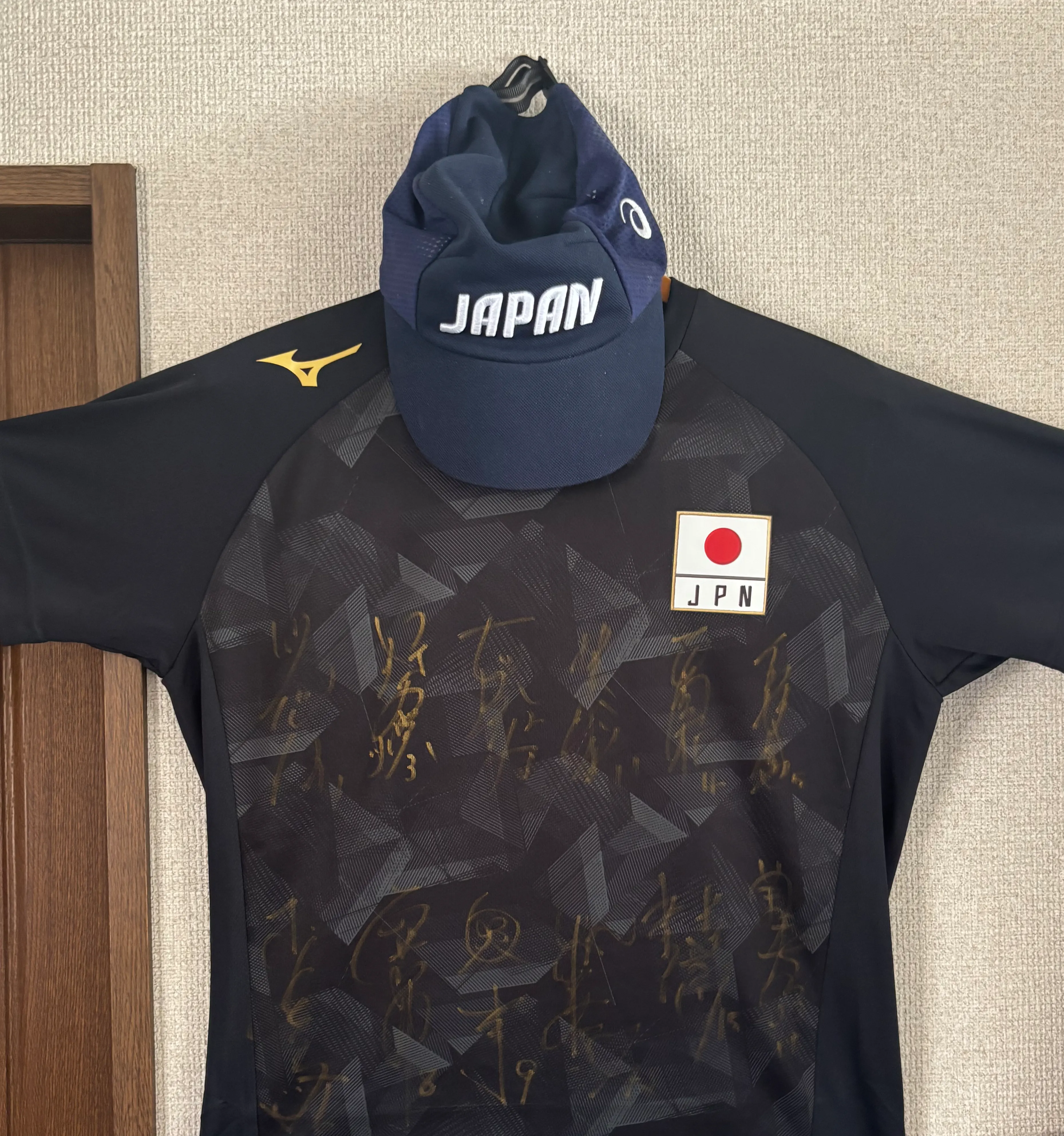 オリンピックサイン入りTシャツ